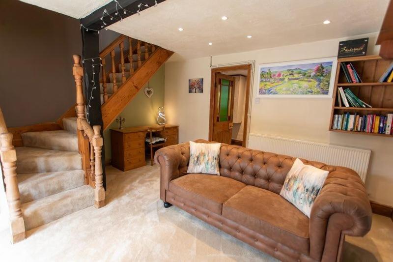 Welcoming countryside cottage minutes from Alton towers - Ferienwohnung Whiston