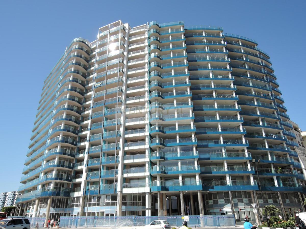 Family Two-Bedroom Apartment with View