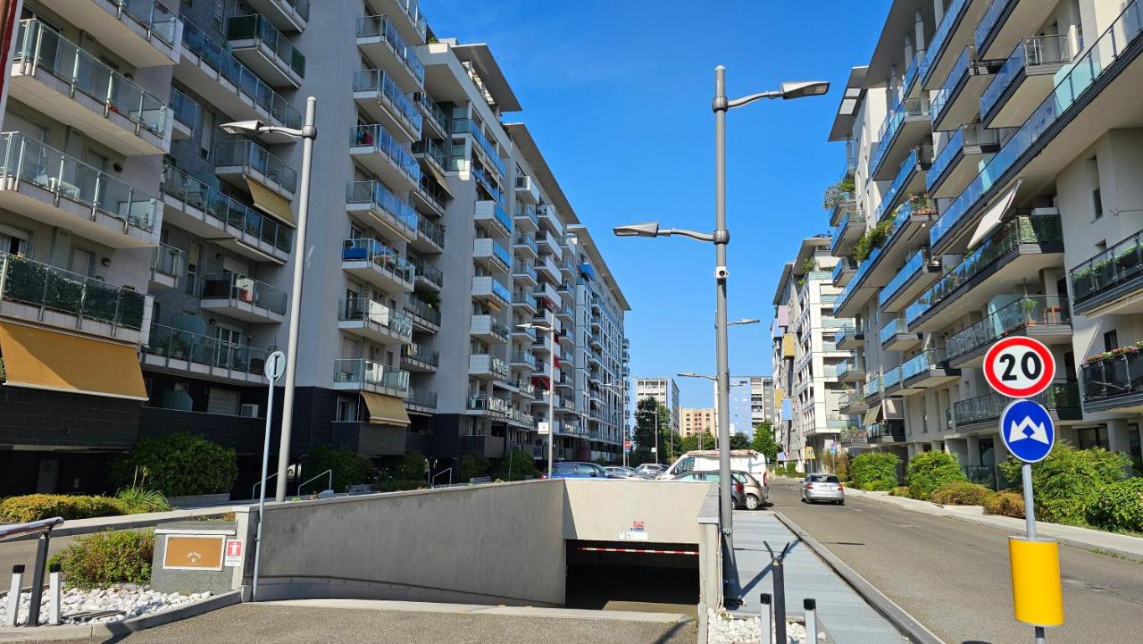 Skyline Milano-Terrazza e Box Auto Esclusivo - Bed and Breakfast Milaan