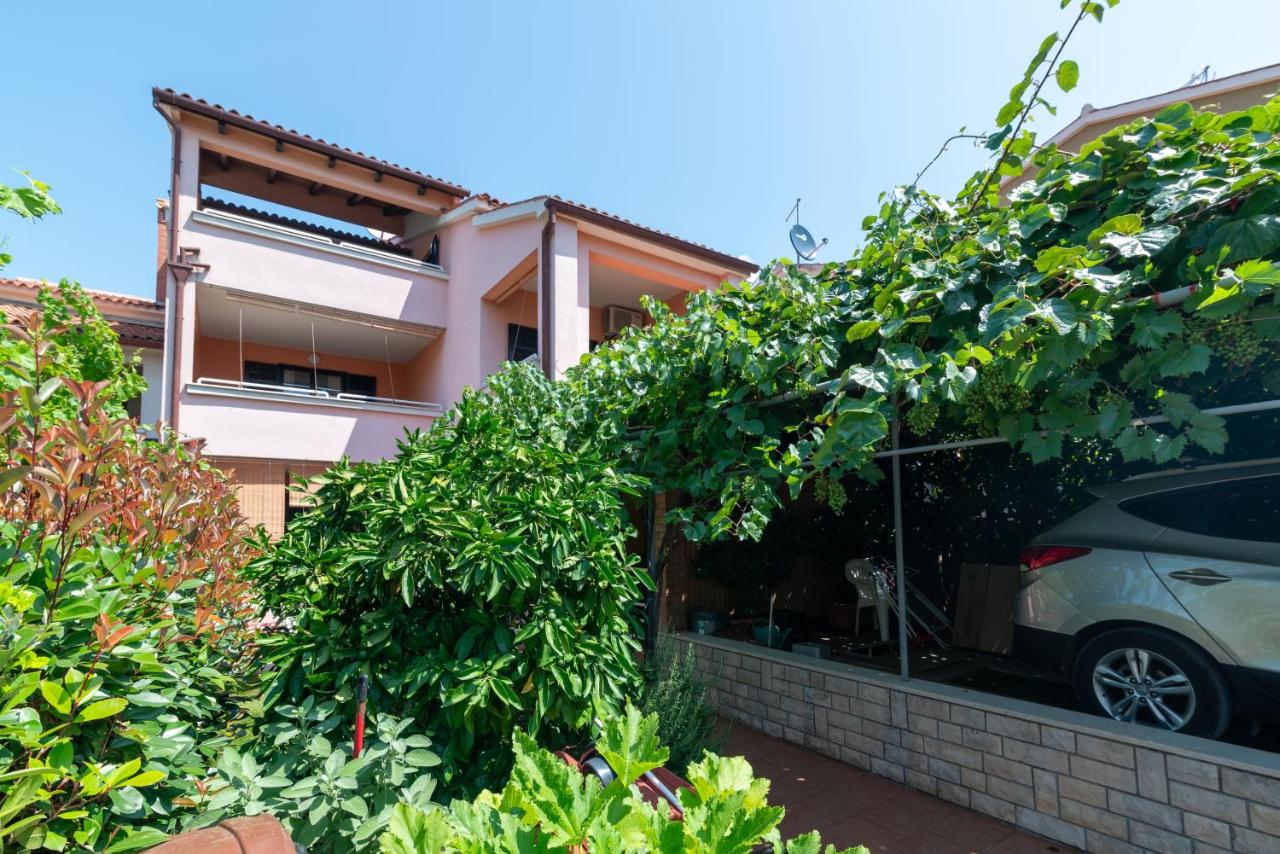 Apartments with WiFi Stinjan, Pula - 24743 - Ferienwohnung Pula