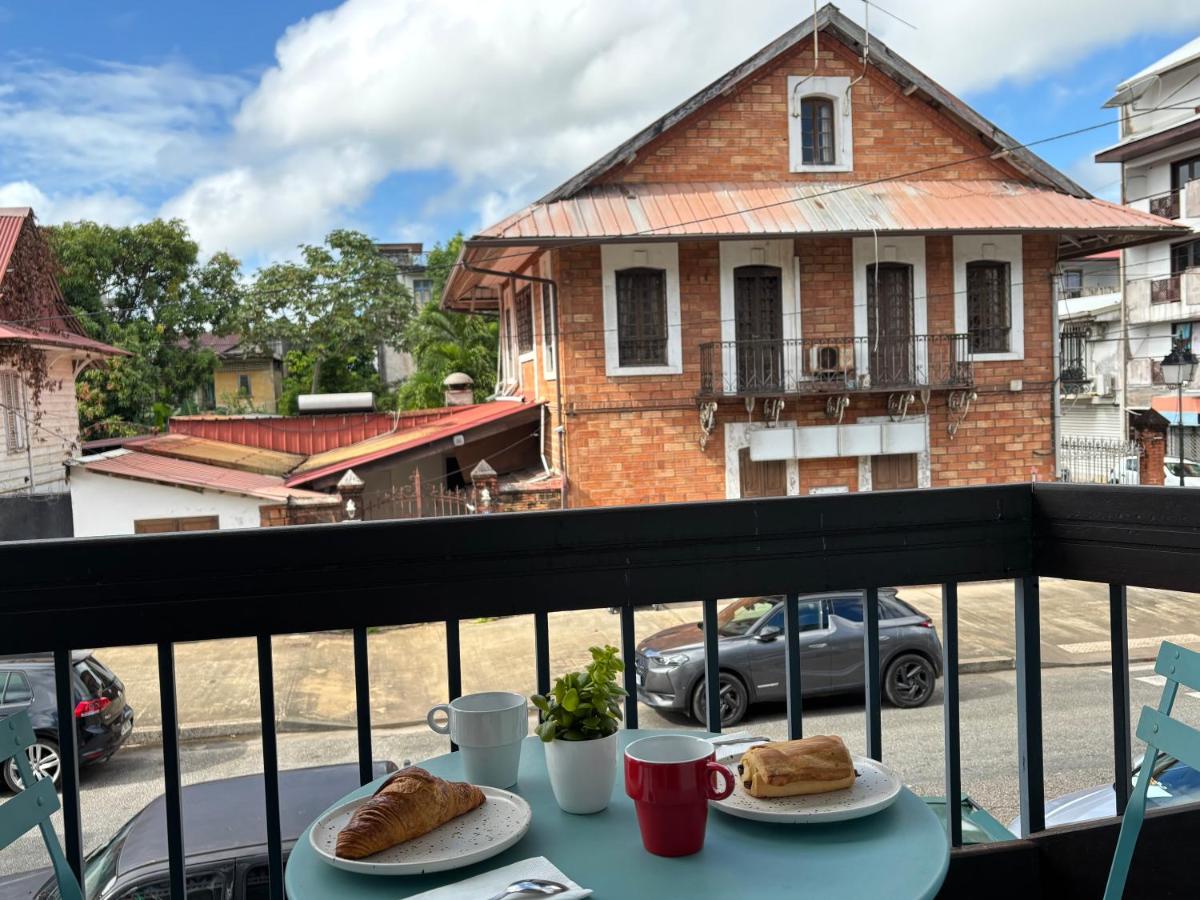 Yana Room - Centre ville, 2 chambres, espace travail, Wifi fibre - B&B Caienna