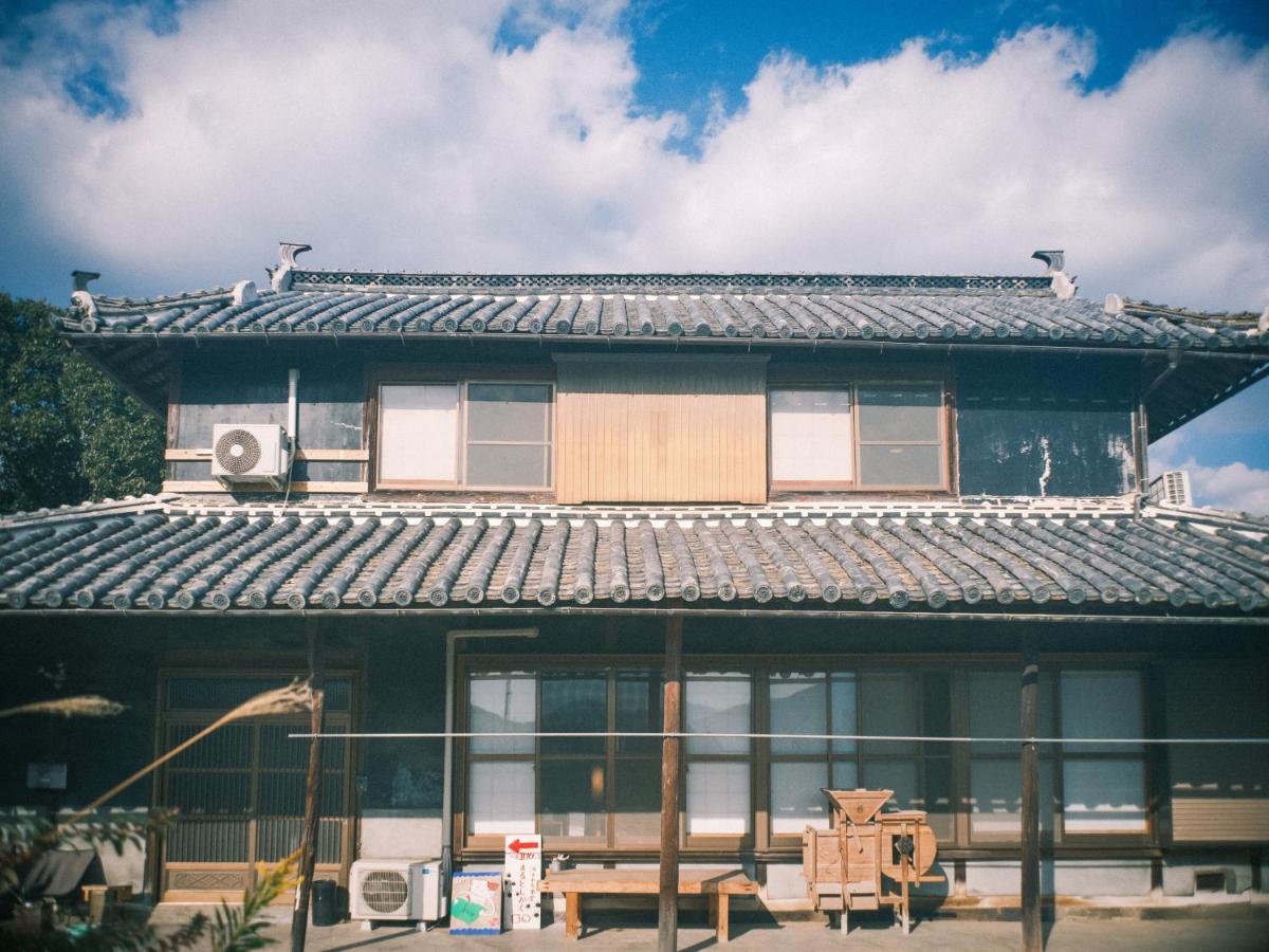 泊まれる本屋 まるとしかく - Chambres d’hôtes Mima
