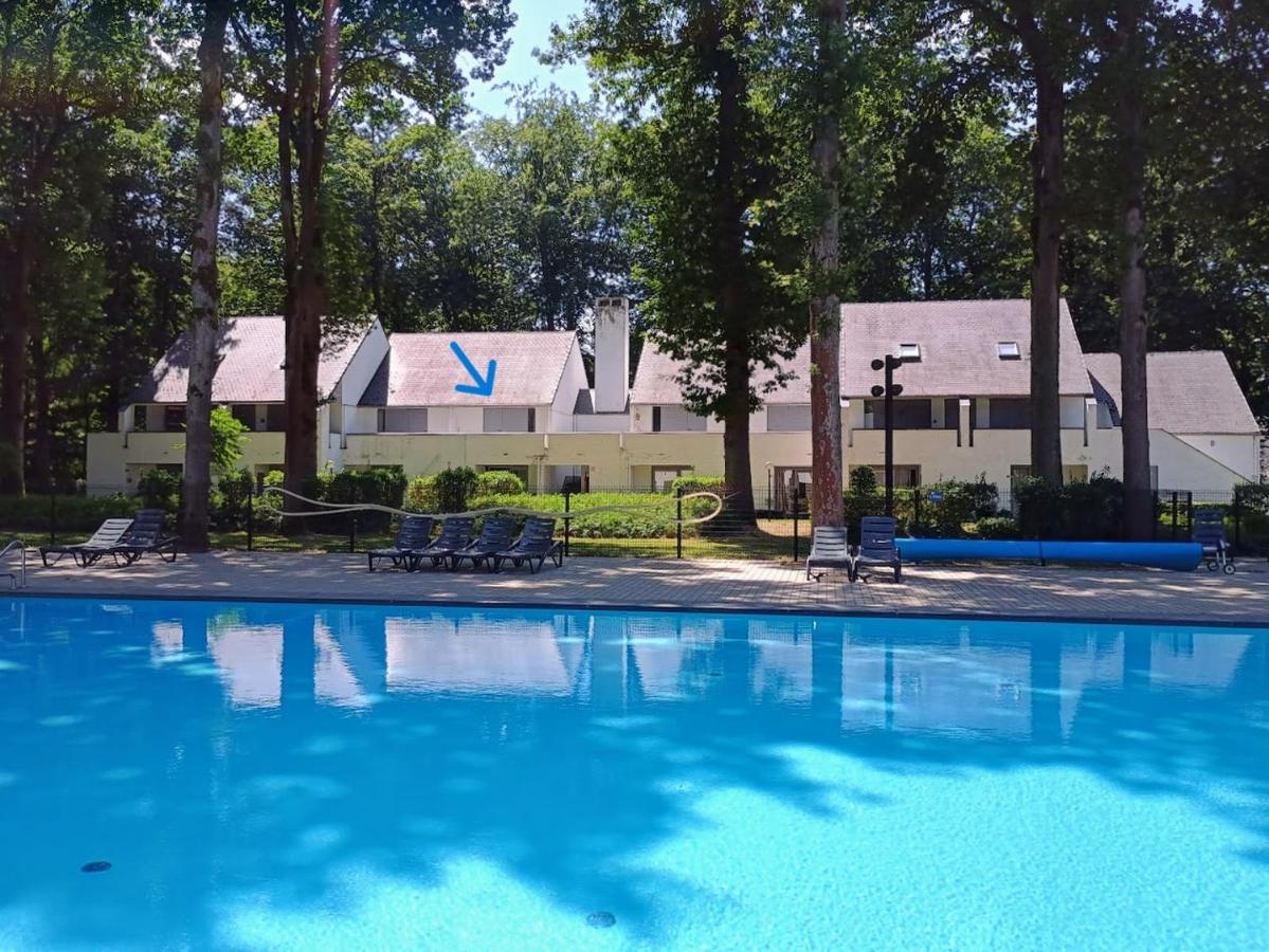 Studio Eik 105 at the pool in nature domain - B&B