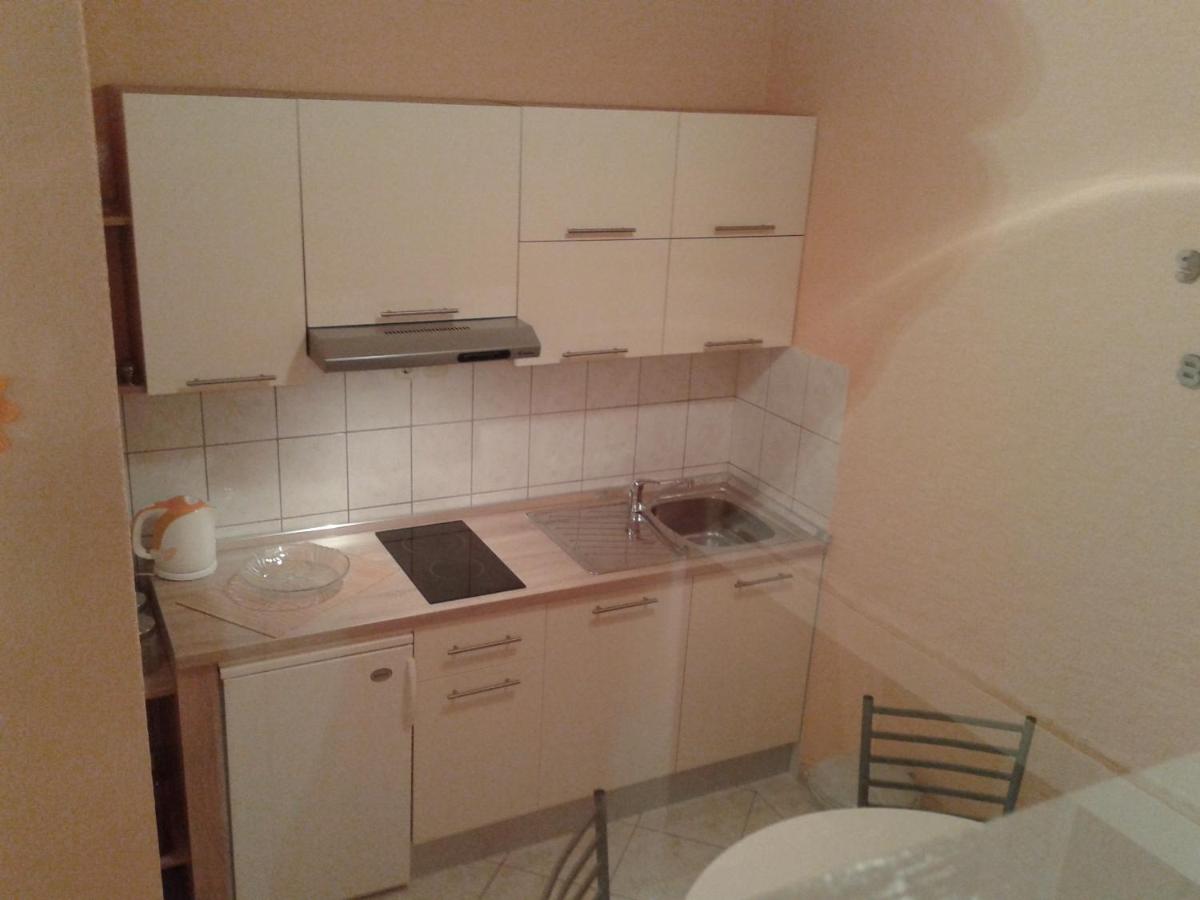 Apartments Mirjana - B&B Macarsca