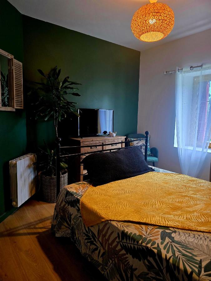 La Maison des Oiseaux - B&B Crouzilles