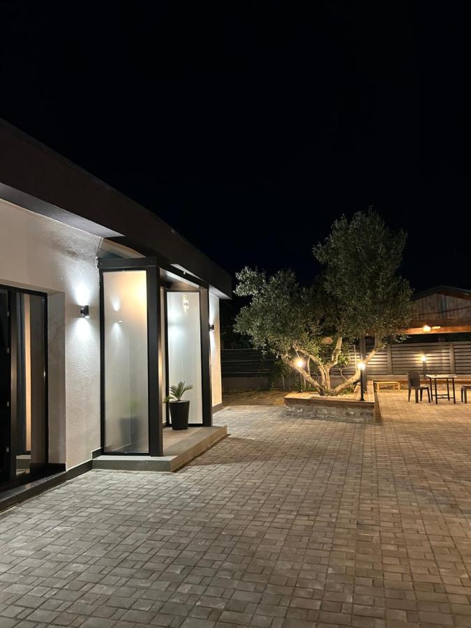 Villa Mucenji - B&B