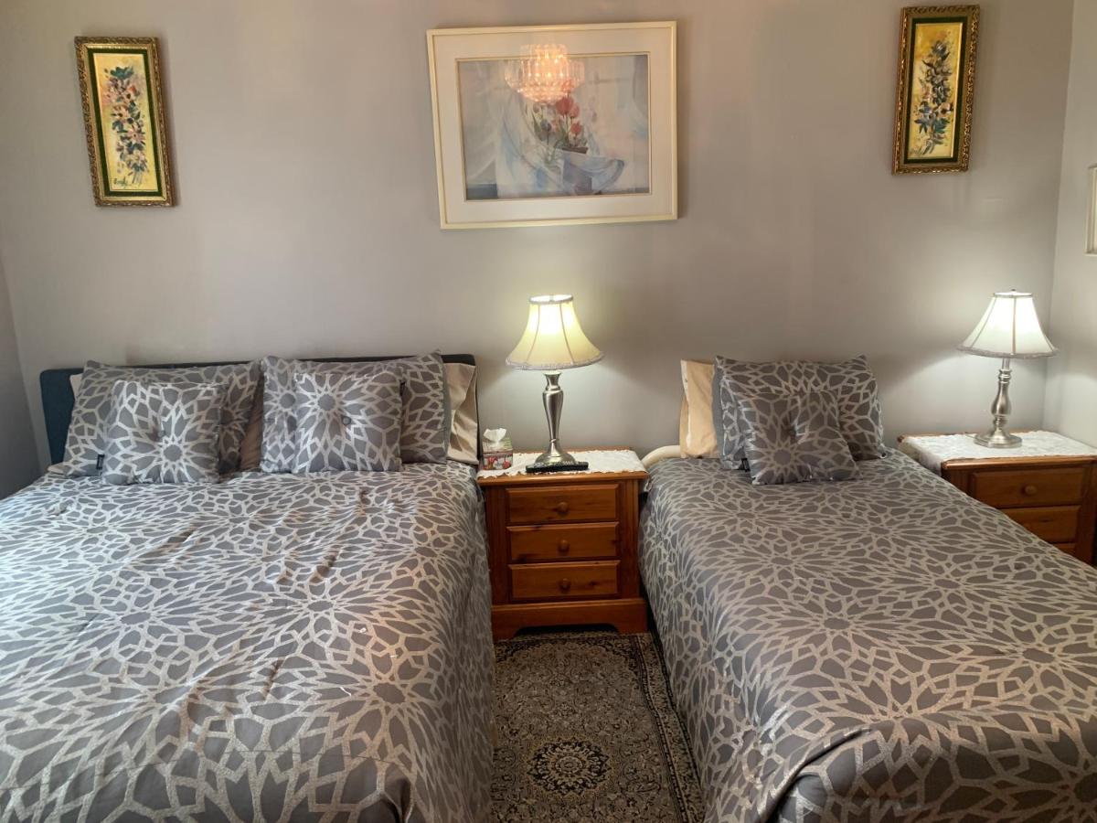 Dreibettzimmer mit eigenem Bad