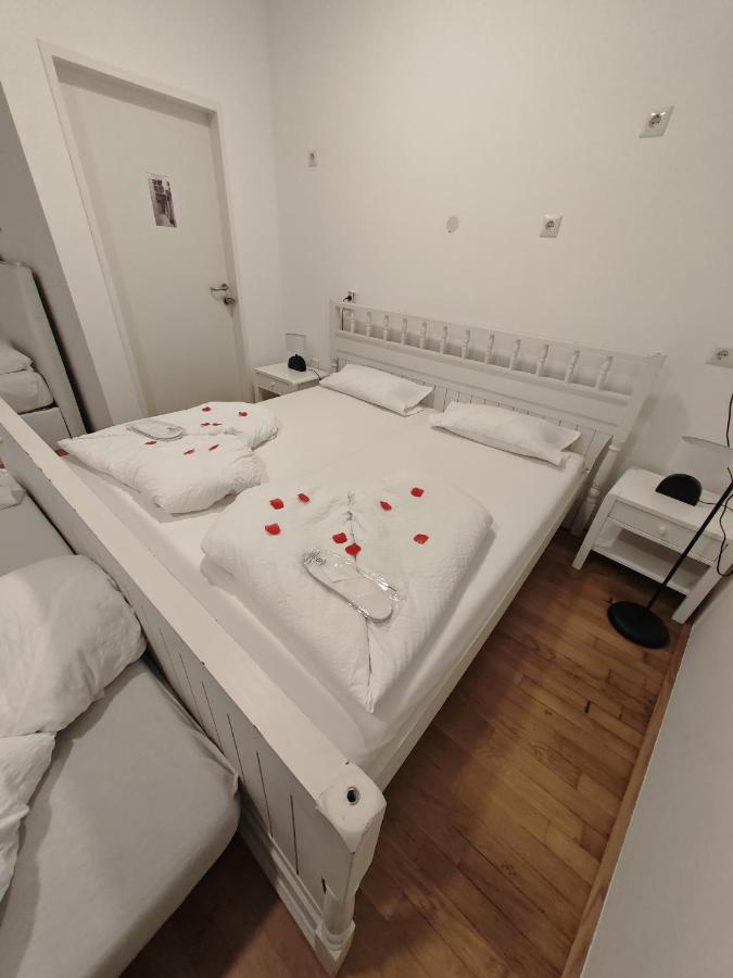 Vierbettzimmer mit Gemeinschaftsbad