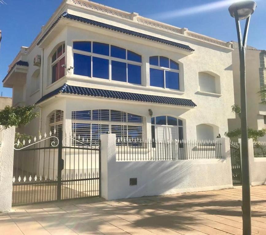 Beach Boulevard Luxury Villa - B&B