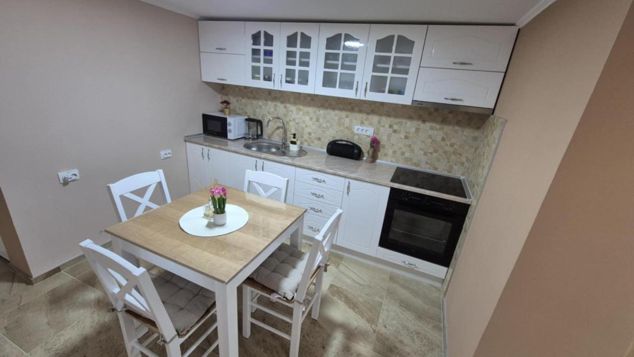 One-Bedroom Apartment with Garden