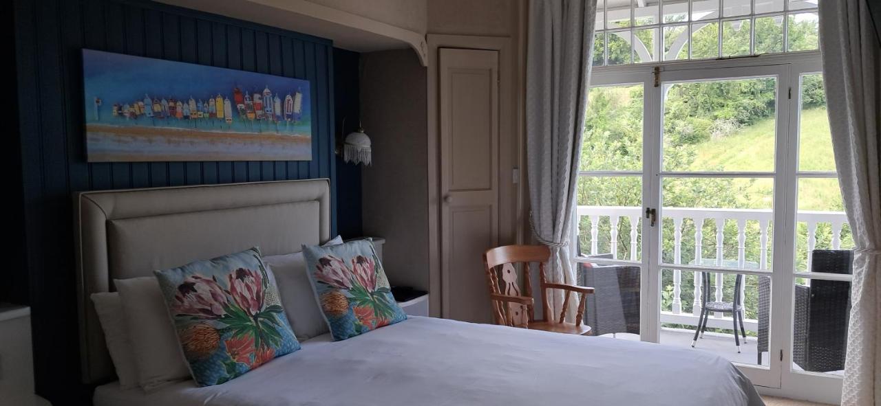 Double Room with Balcony and Sea View