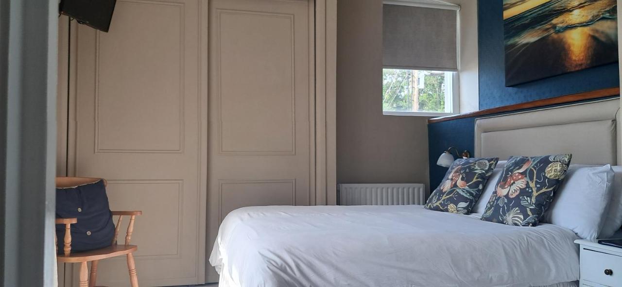 Double Room with Balcony and Sea View