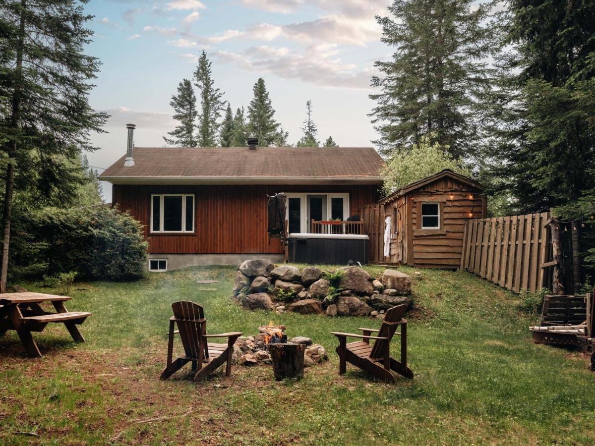 Le Fairytale - Enchanting Getaway with Spa & Sauna - B&B Notre-Dame-de-la-Merci