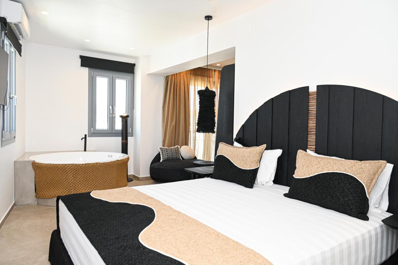 ASTREA Relax Suites - Bed and Breakfast Adámas