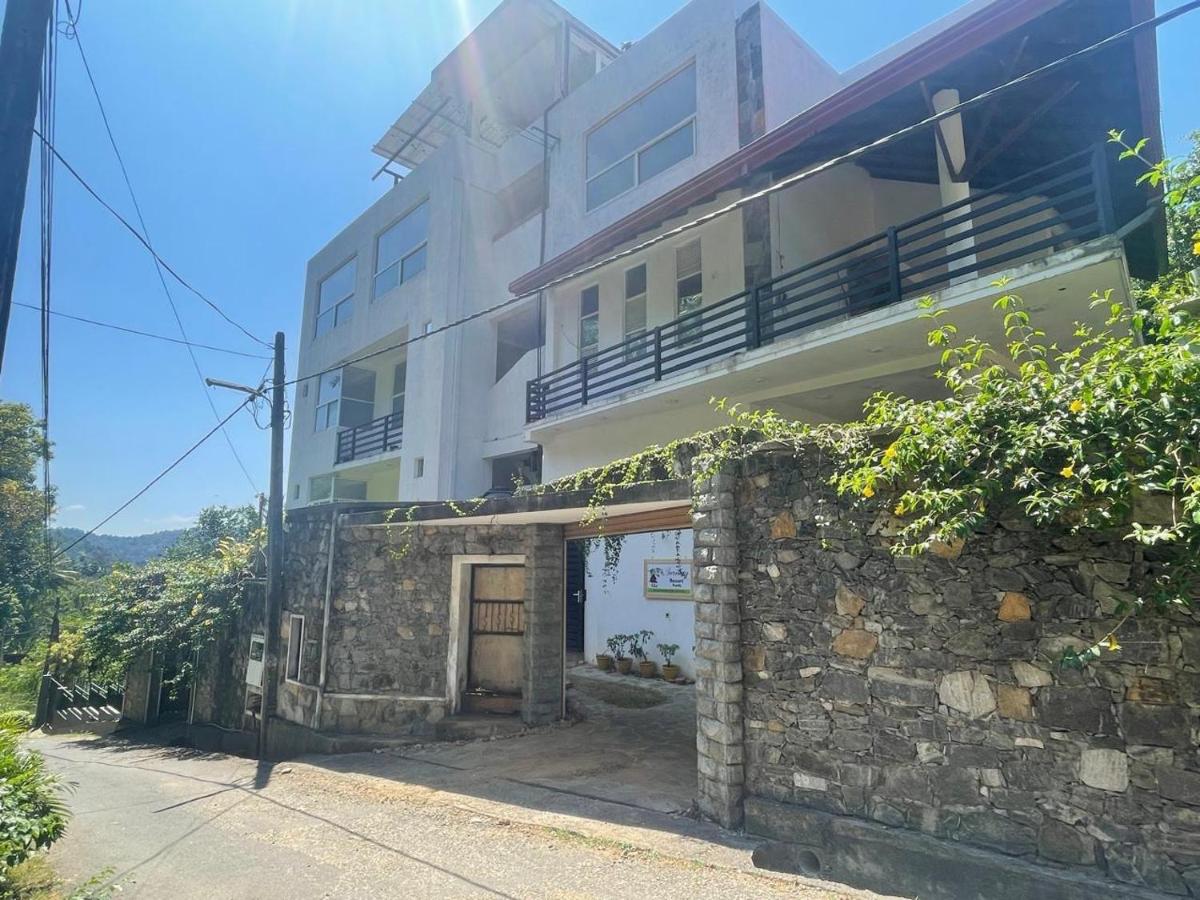 Riverline Resort Kandy - B&B