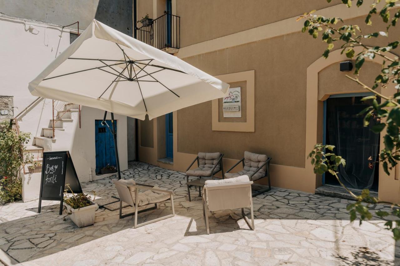Borgo delle Fonti - B&B Acquaviva Collecroce