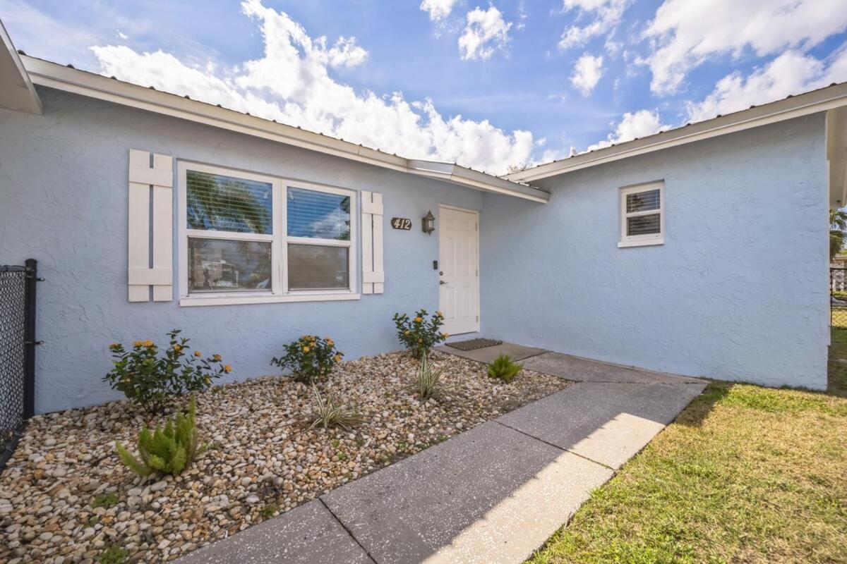 Apollo Beach Retreat - 3BR - Pool - Backyard -BBQ - B&B Apollo Beach