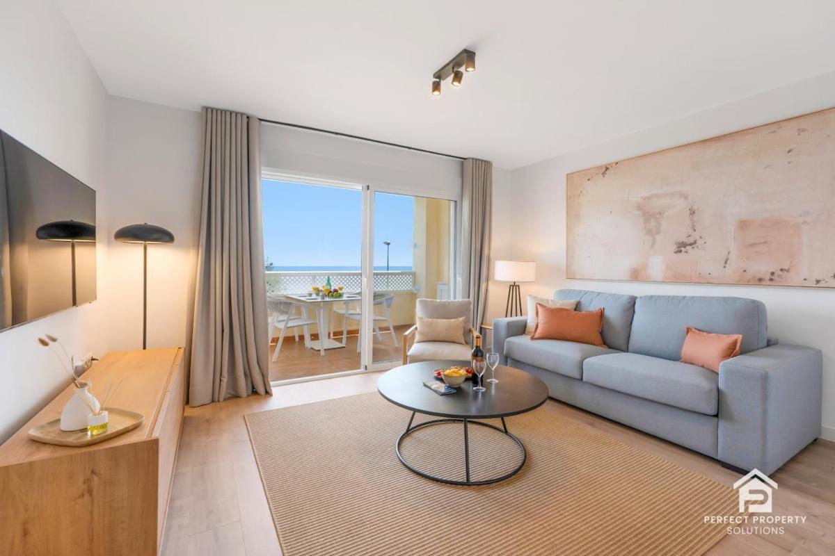 Wyndham - Bright and Modern 2BR with Sea Views in - Chambres d'hôtes Mijas Costa