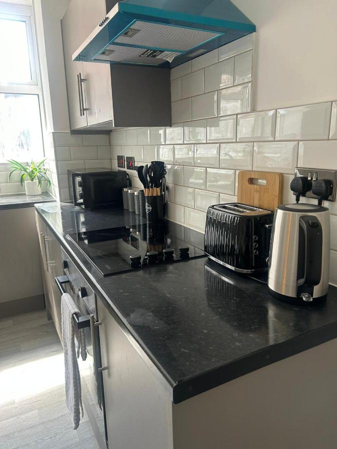 Private Studio in Derby - Shared Kitchen # 1 - B&B Derby