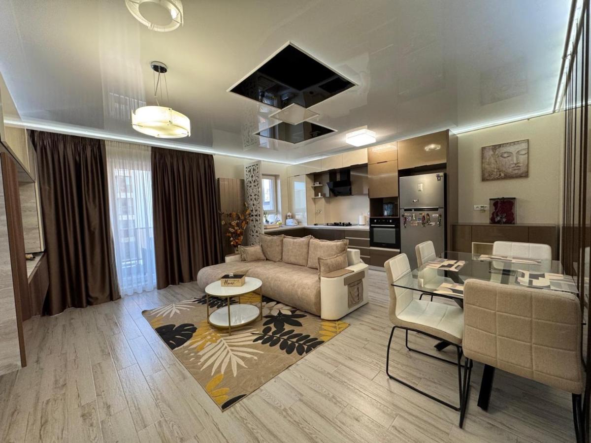 TAN GoLD - B&B