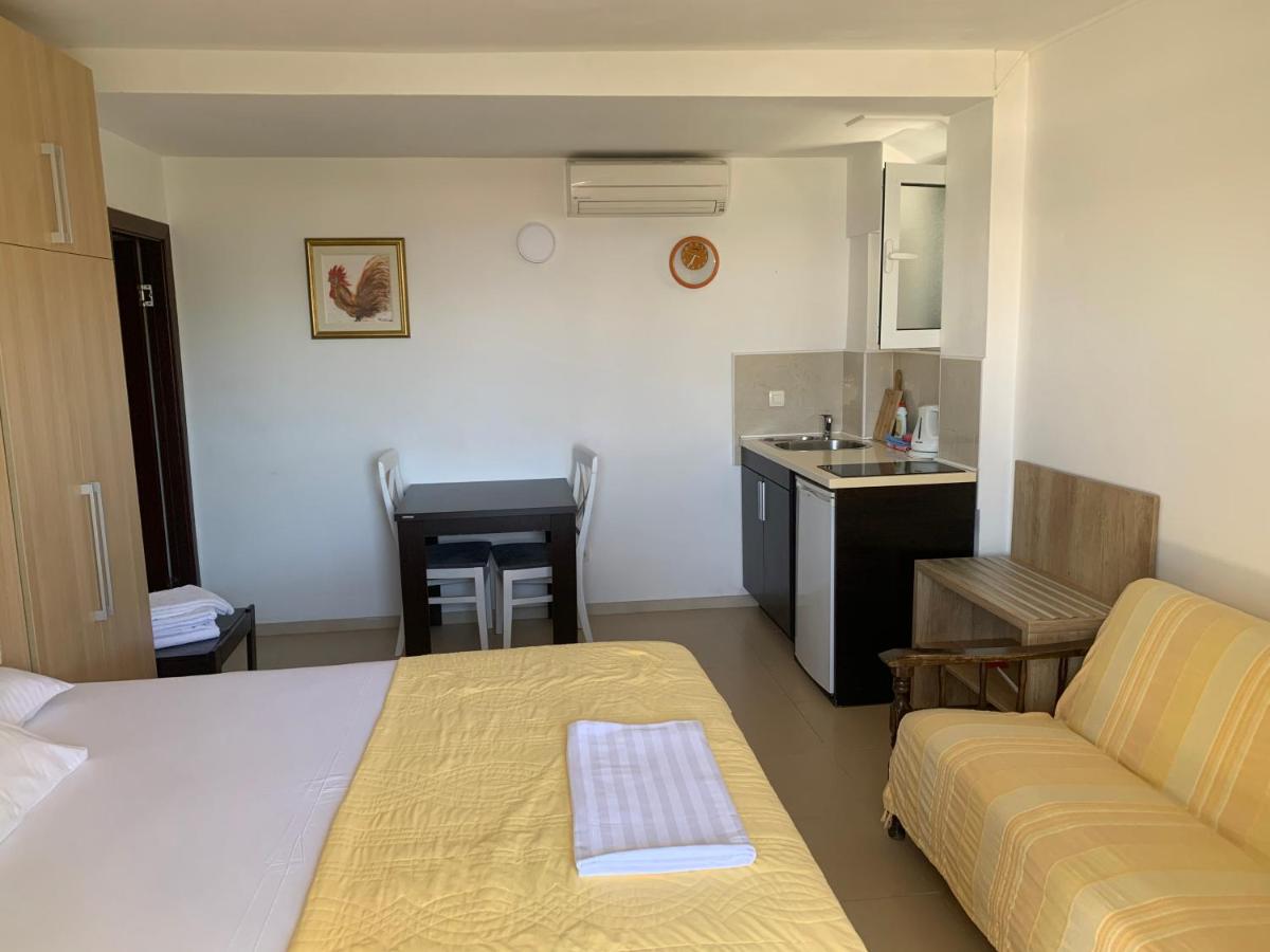 Studio with Sea View (2 Adults)