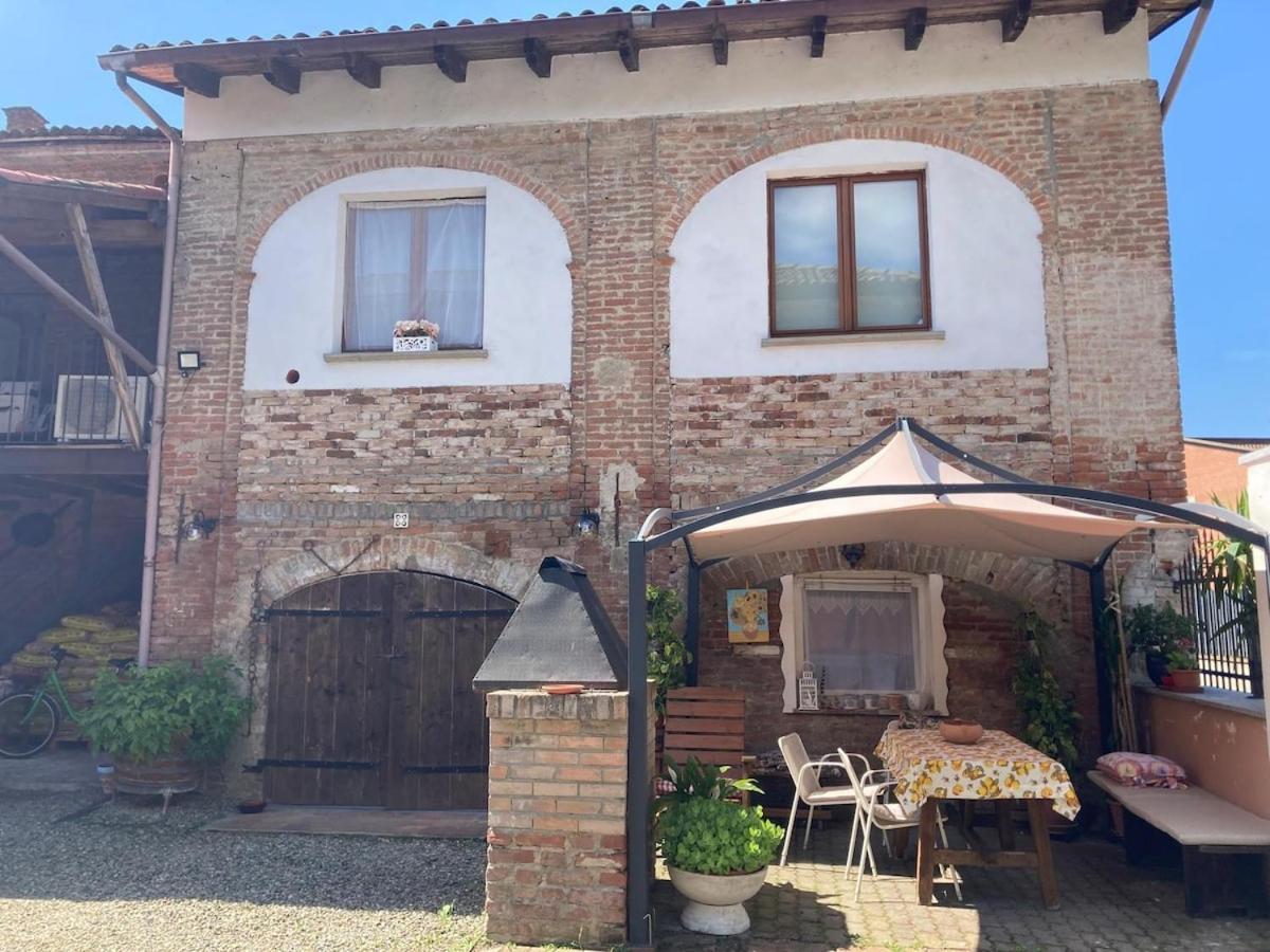 A Casa Di Lello - B&B Castelnuovo Belbo