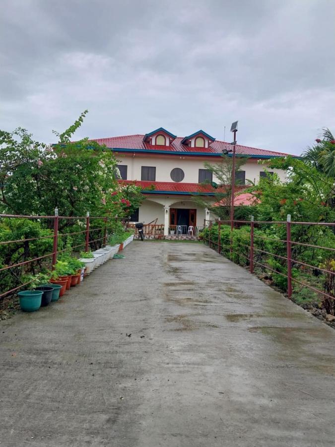 Pableo's Pension House in Moalboal - B&B Moalboal