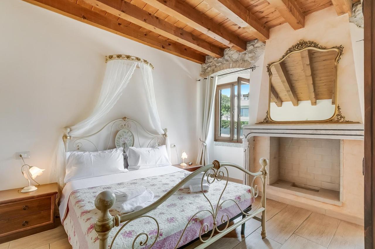 Two Bedroom Apartment with Shared Terrace