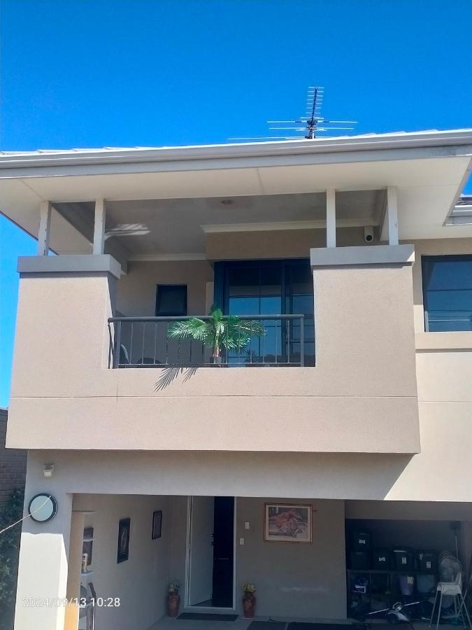 Palmyra Secure holidays Townhouse - B&B Bicton