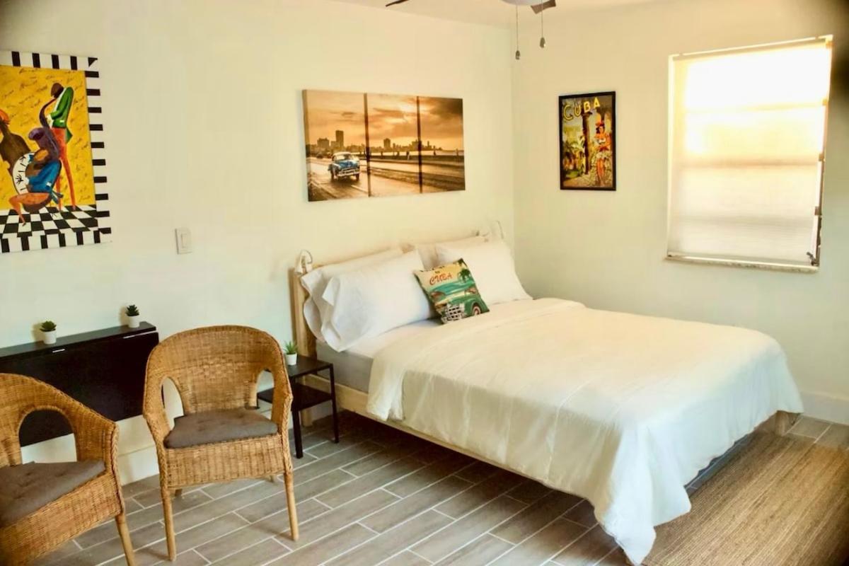 The Havana Nights Guesthouse - Private Stay with Free Parking in the Heart of Miami - Ferienwohnung Miami