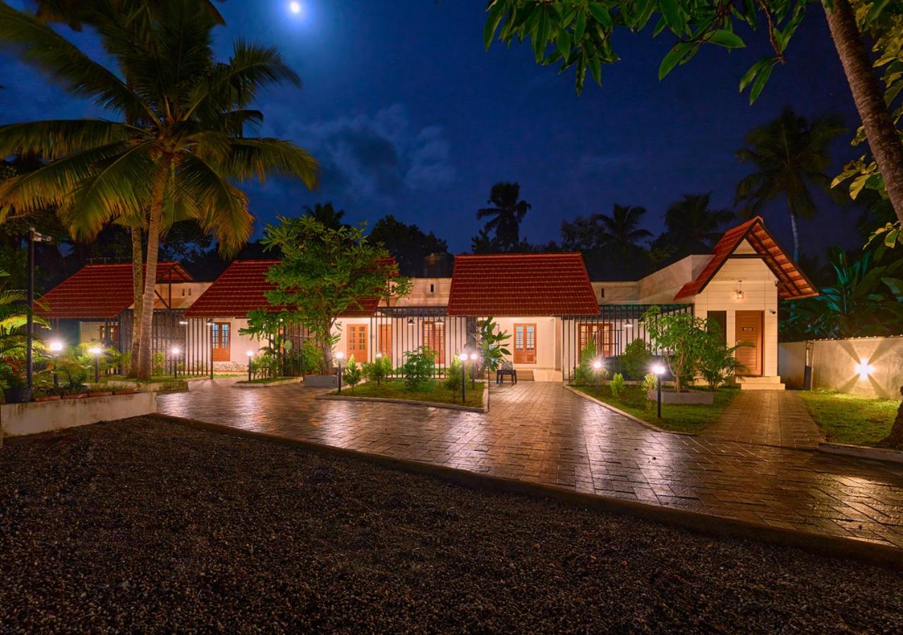 Sarang Resort Varkala by VOYE HOMES - Includes Rooms with Private Pool - Ferienwohnung Varkala