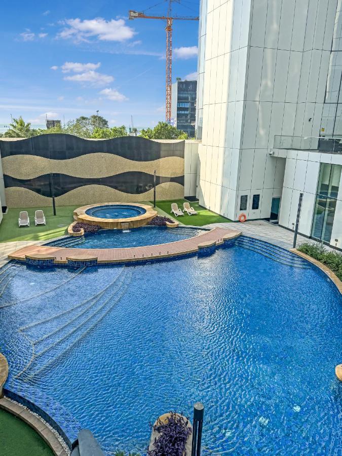 Luxurious 2BR APT in Bahrain Bay - B&B