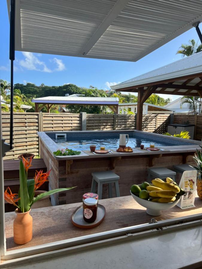 Les Cabanes cosy à 2 pas du lagon - charme et confort - Bed and Breakfast Le François