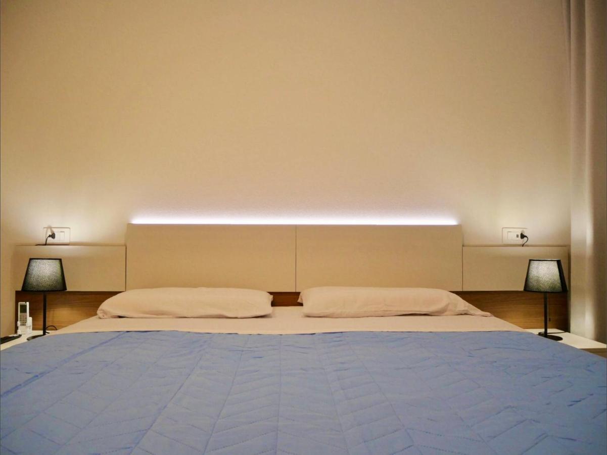 Deluxe One-Bedroom Apartment with Garden View