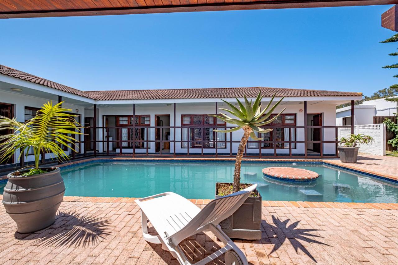 5 Third Avenue Guesthouse - B&B Port Elizabeth