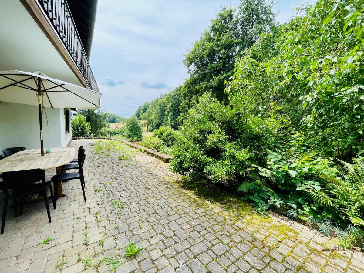 Wohnung im Landhaus - mit Terasse & Bachlauf - B&B