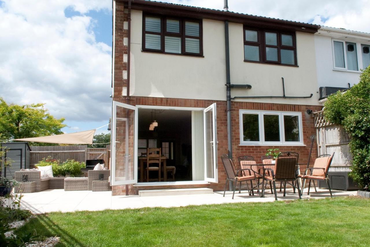 BOURNECOAST - Family holiday home in Mudeford- 8523 - B&B