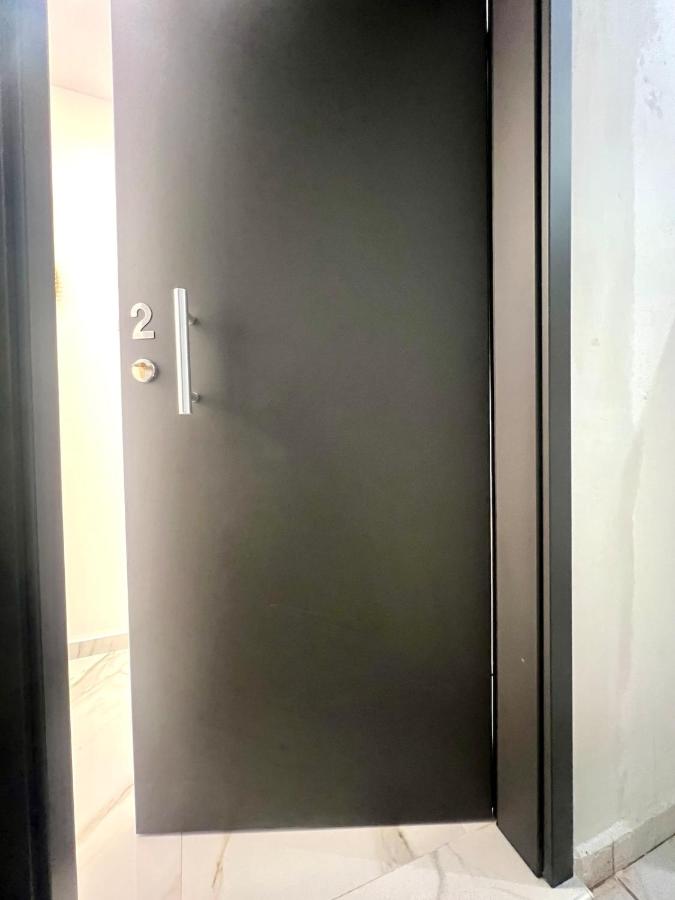 Your Stylish Home near Centre - B&B Thérissos