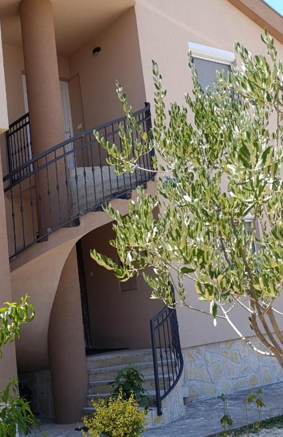 Apartman Tina - B&B Murvica