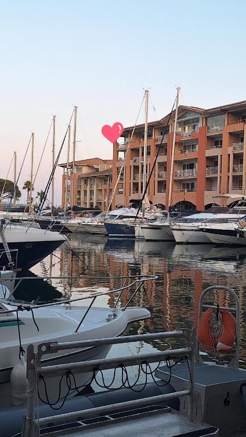 Boutique Apartment Hirondelle Port Frejus - Chambres d’hôtes Fréjus