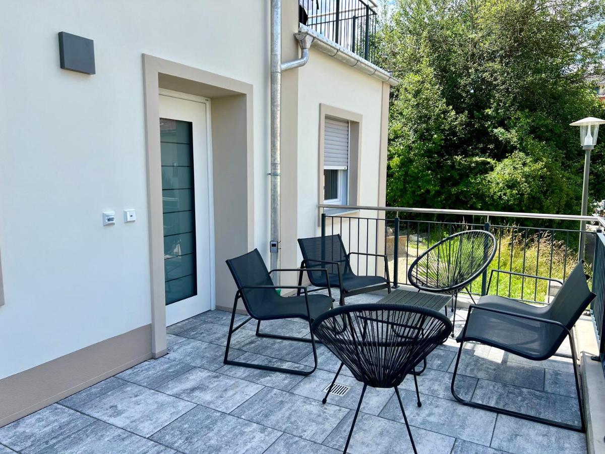Deluxe-Wohnung in Wasserburg Bahnhof - 94m2 - Smart TV - Terrasse - NEU - B&B