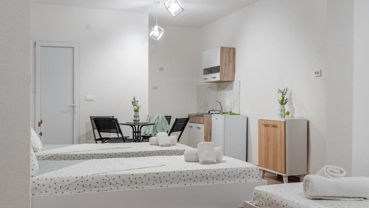 LaDor Apartments - Bed and Breakfast Ohrid
