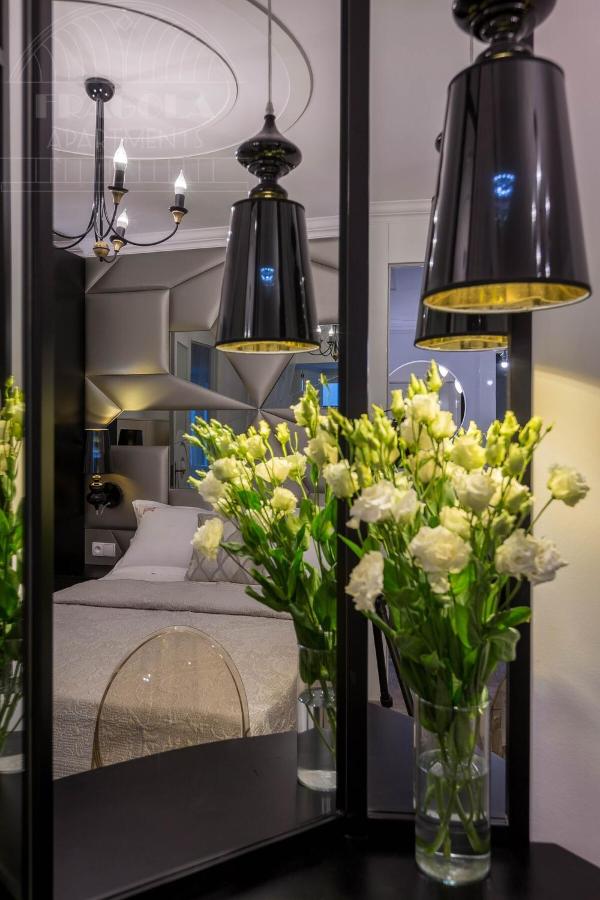 Glossy 2-Bedroom Apartment