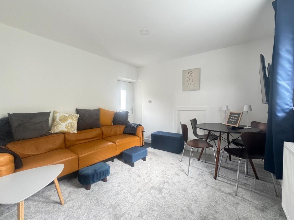 Modern 3 Bed House with Parking in Rothley - Ferienwohnung Rothley
