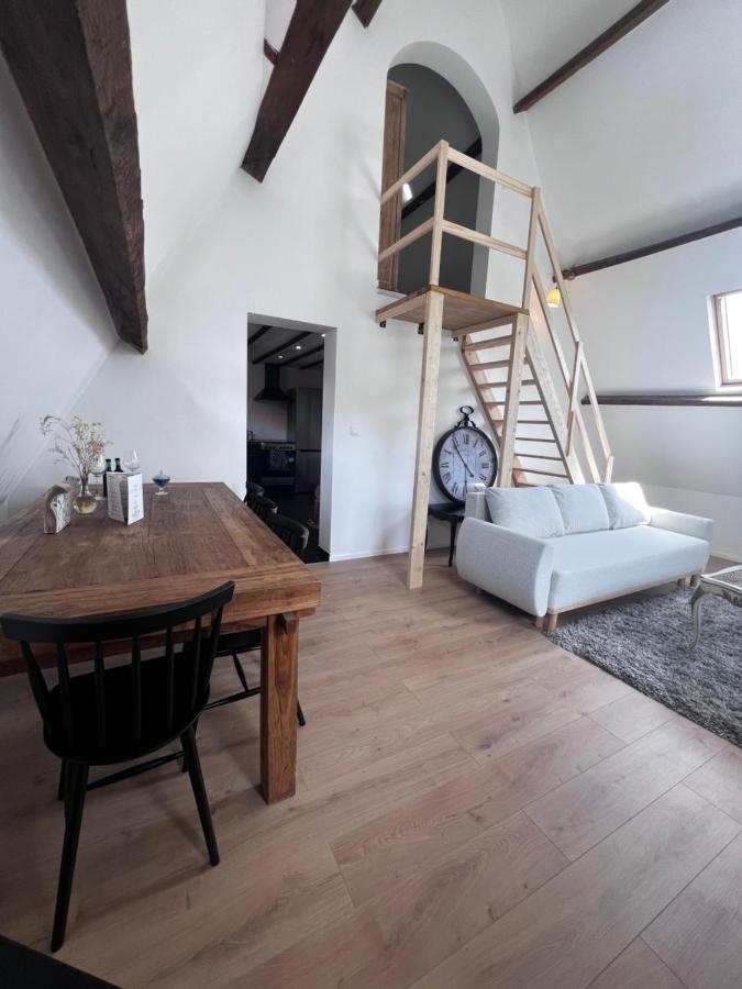 One-Bedroom Deluxe Apartment