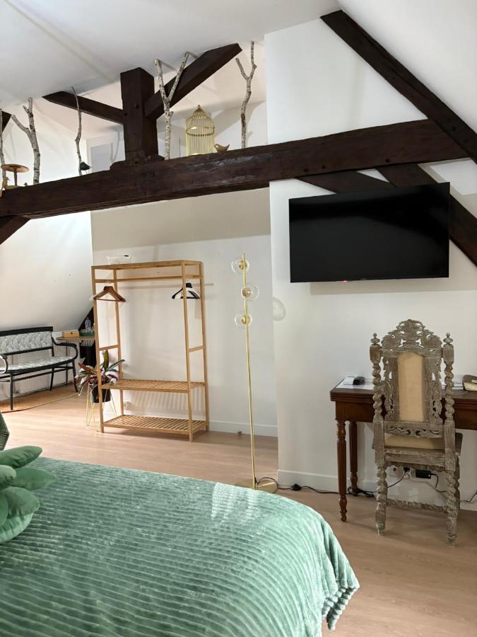 Queen Room