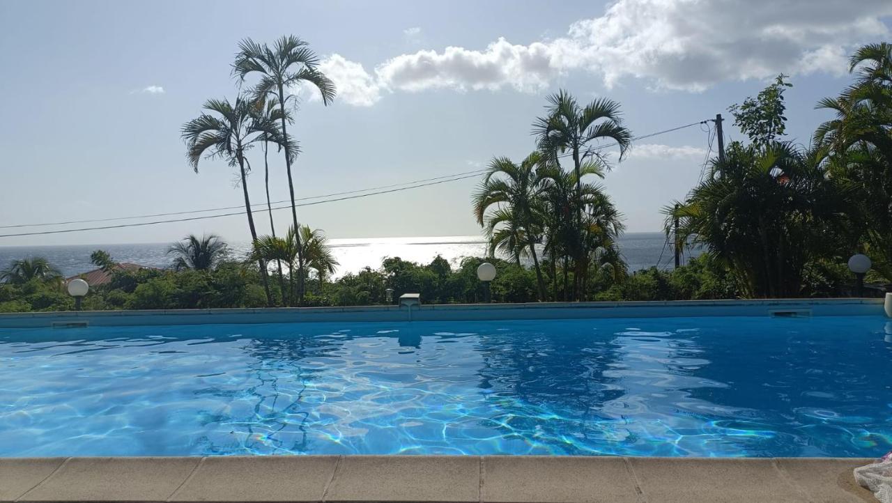 Appartement vue mer avec piscine - B&B Les Anses-d'Arlet