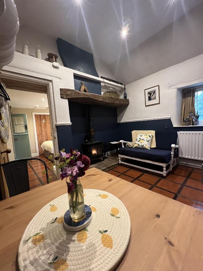 Kleines Zweibettzimmer