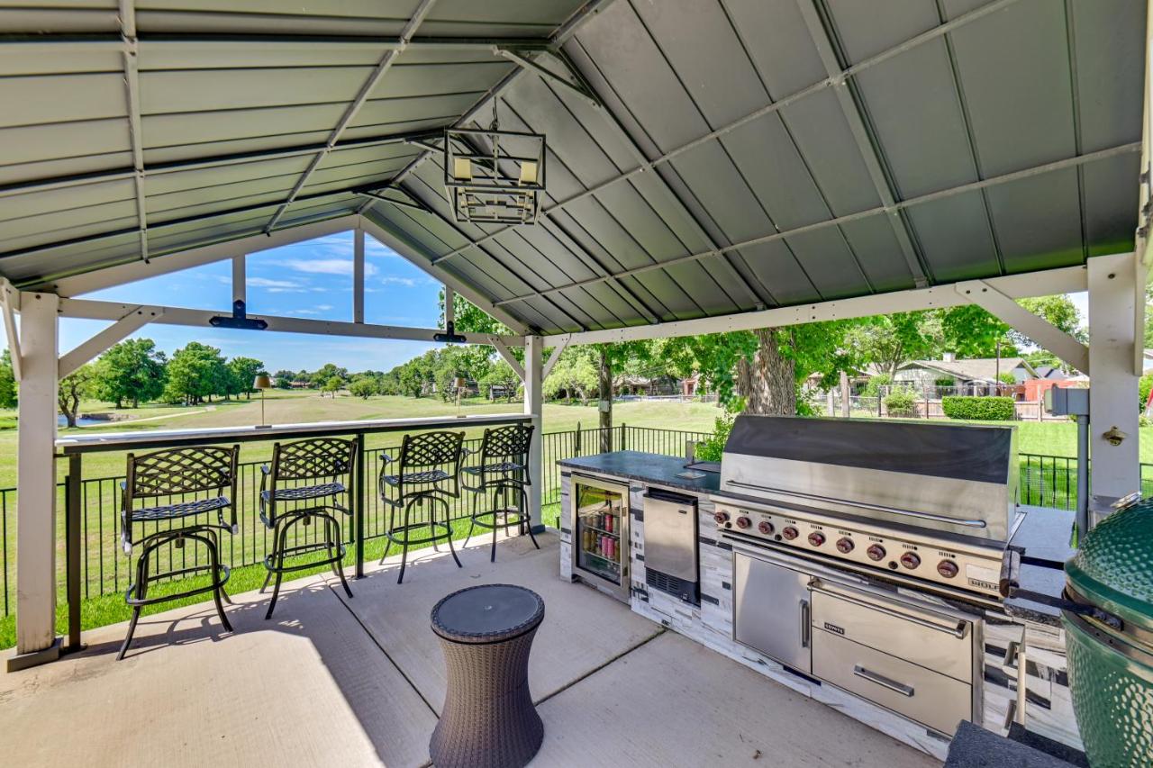 Getaway Near Dallas w/ Retro-Style Game Room! - Chambres d'hôtes Farmers Branch