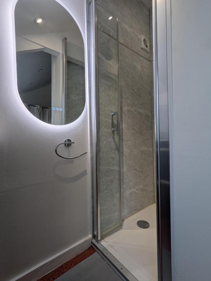 Studio idéalement situé au cœur de la ville et des activités - B&B Loudéac